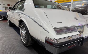 Cadillac-Seville-1985-Sedan-22