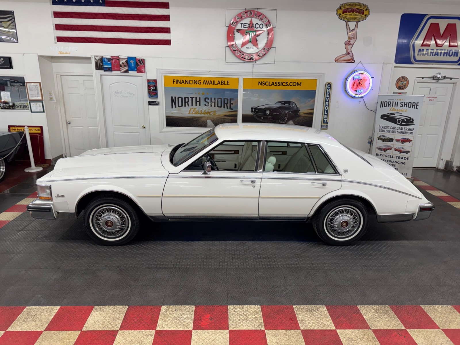 Cadillac-Seville-1985-Sedan-29