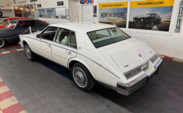 Cadillac-Seville-1985-Sedan-3