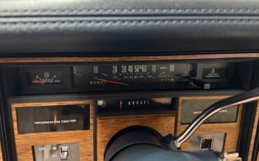 Cadillac-Seville-1985-Sedan-34