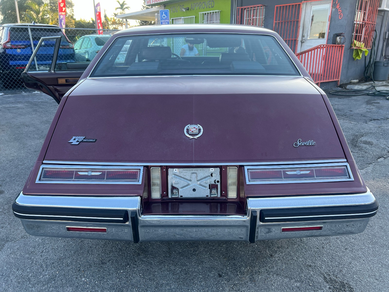Cadillac-Seville-1985-Sedan-4