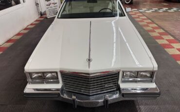 Cadillac-Seville-1985-Sedan-6