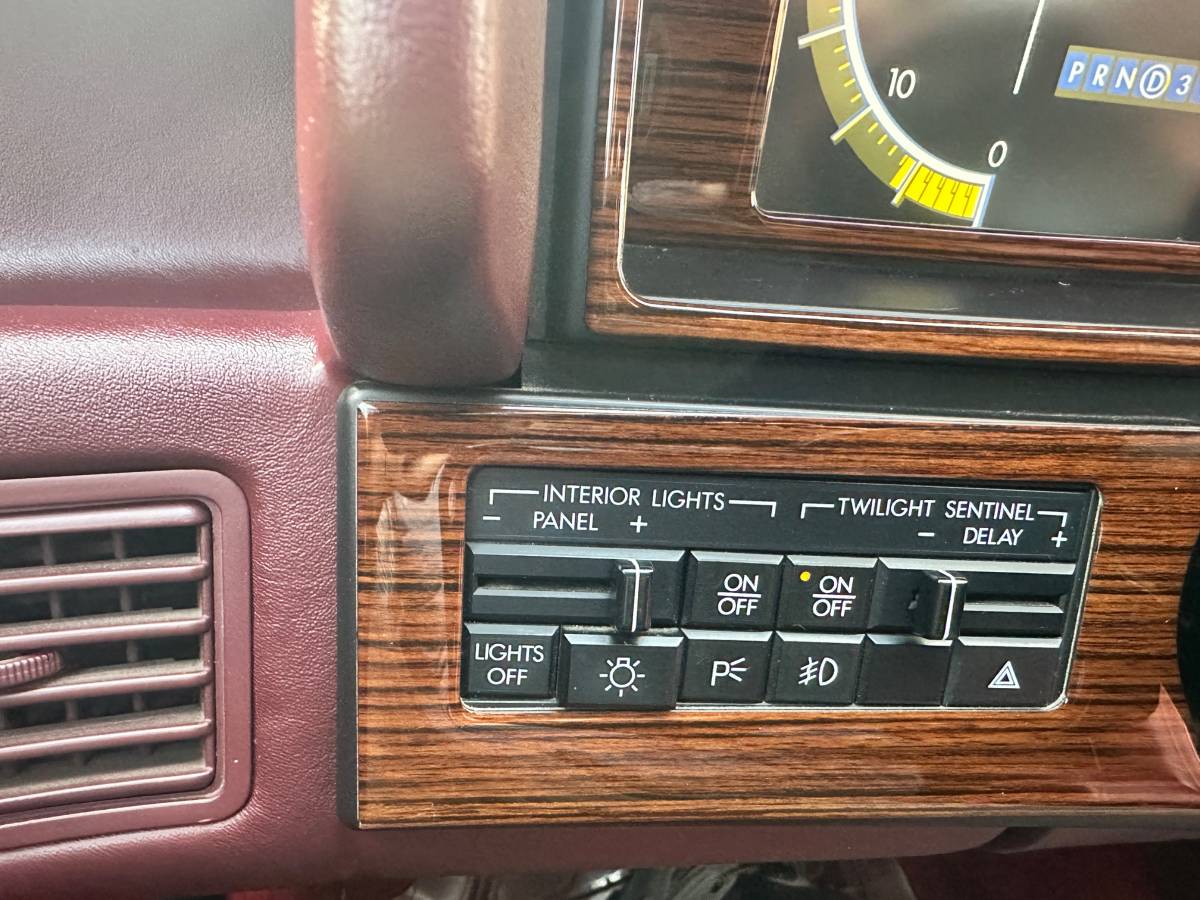 Cadillac-allante-1987-red-22