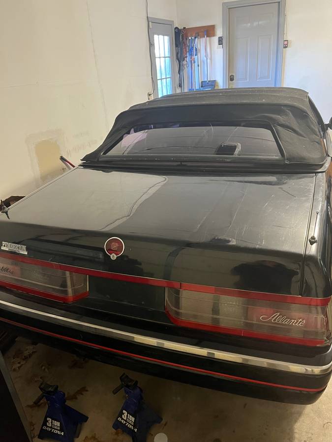 Cadillac-allante-1990-black-2