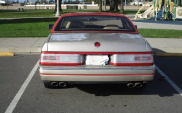 Cadillac-allante-1991-2