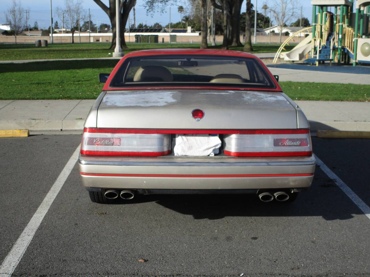 Cadillac-allante-1991-2