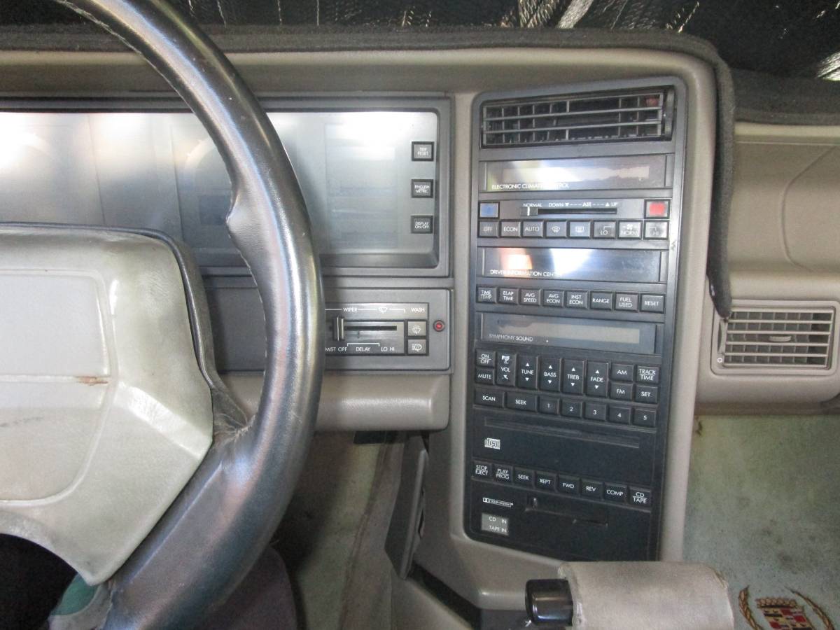 Cadillac-allante-1991-4