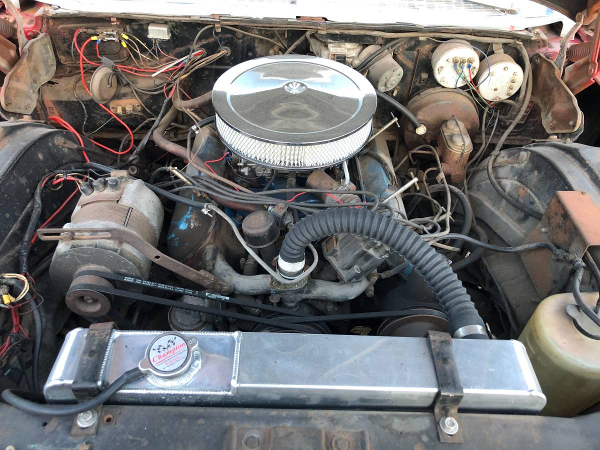 Cadillac-ambulance-1964-red-11