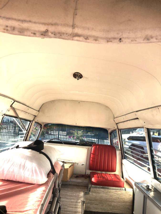 Cadillac-ambulance-1964-red-12