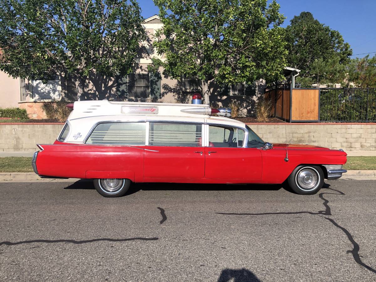 Cadillac-ambulance-1964-red-3