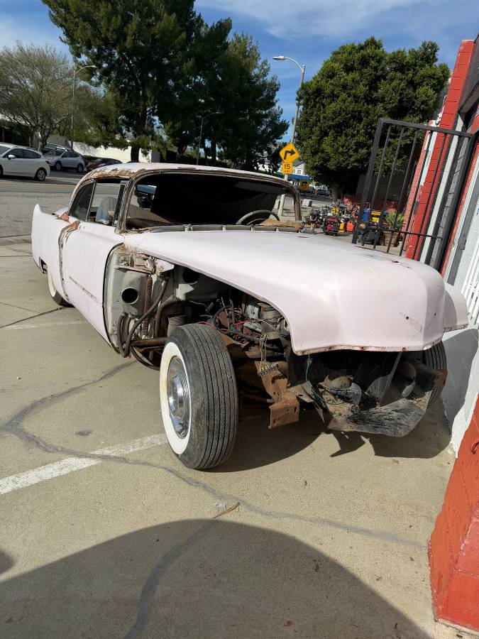 Cadillac-coupe-deville-1954-10