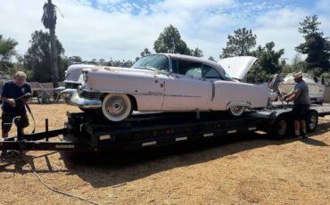 Cadillac-coupe-deville-1954