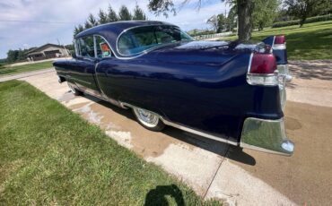 Cadillac-coupe-deville-1954-5