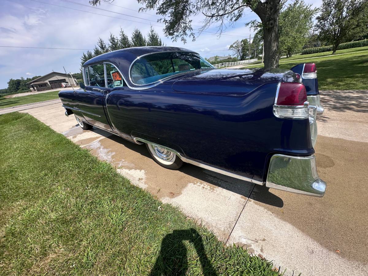 Cadillac-coupe-deville-1954-5