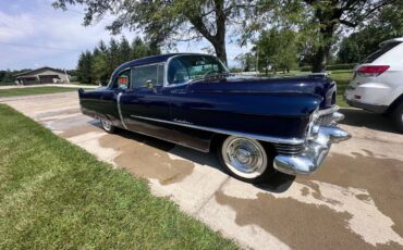 Cadillac-coupe-deville-1954-8
