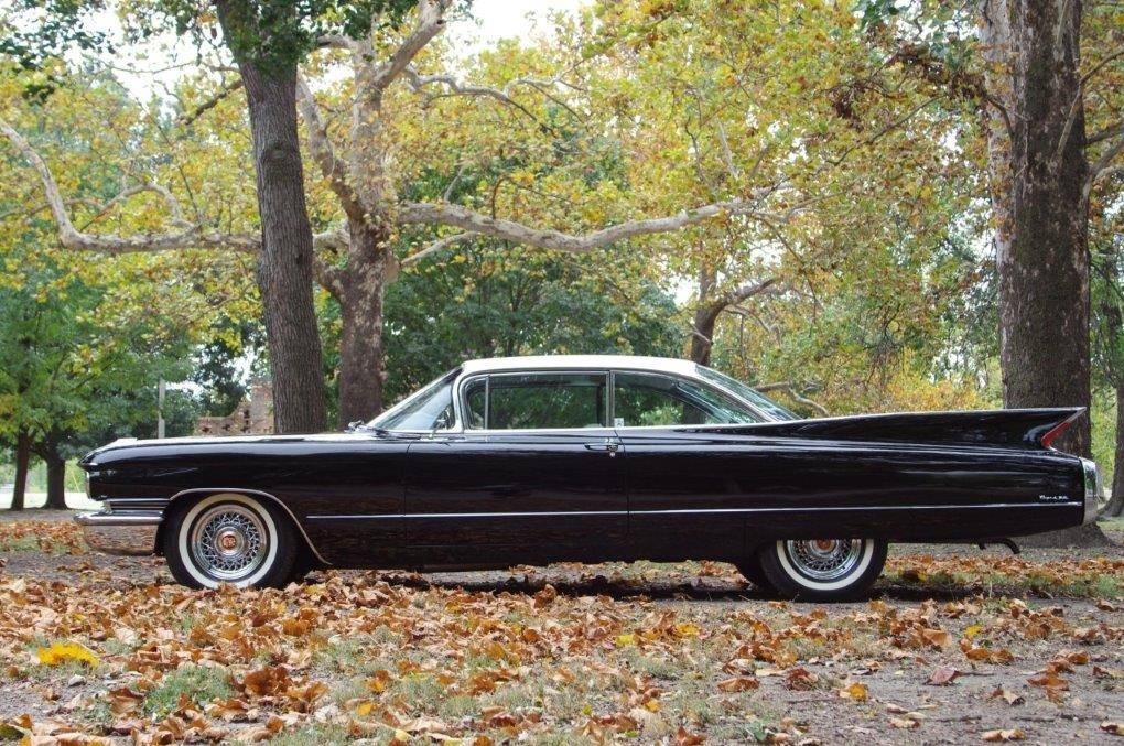 Cadillac-coupe-deville-1960-1
