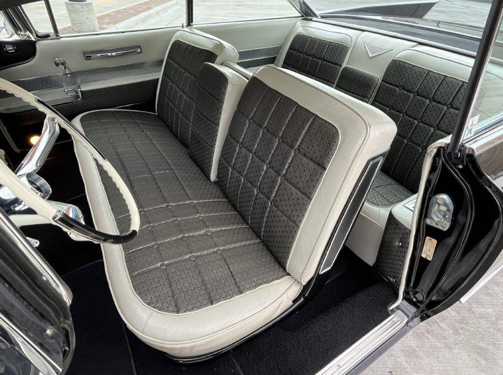 Cadillac-coupe-deville-1960-4