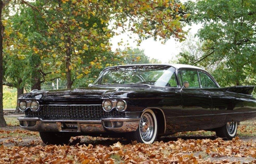 Cadillac-coupe-deville-1960-8