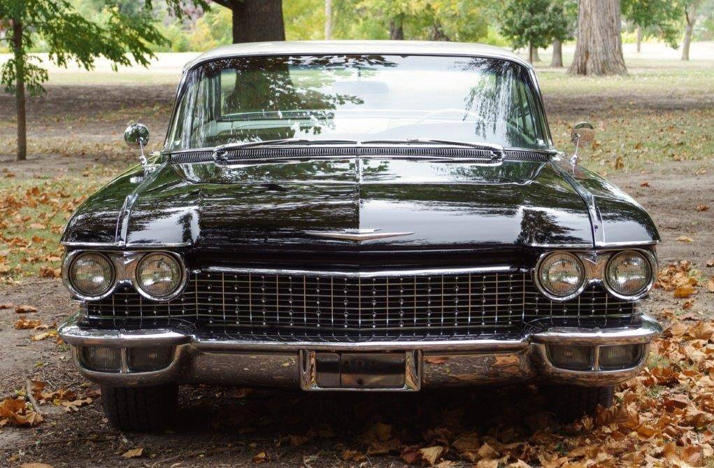 Cadillac-coupe-deville-1960