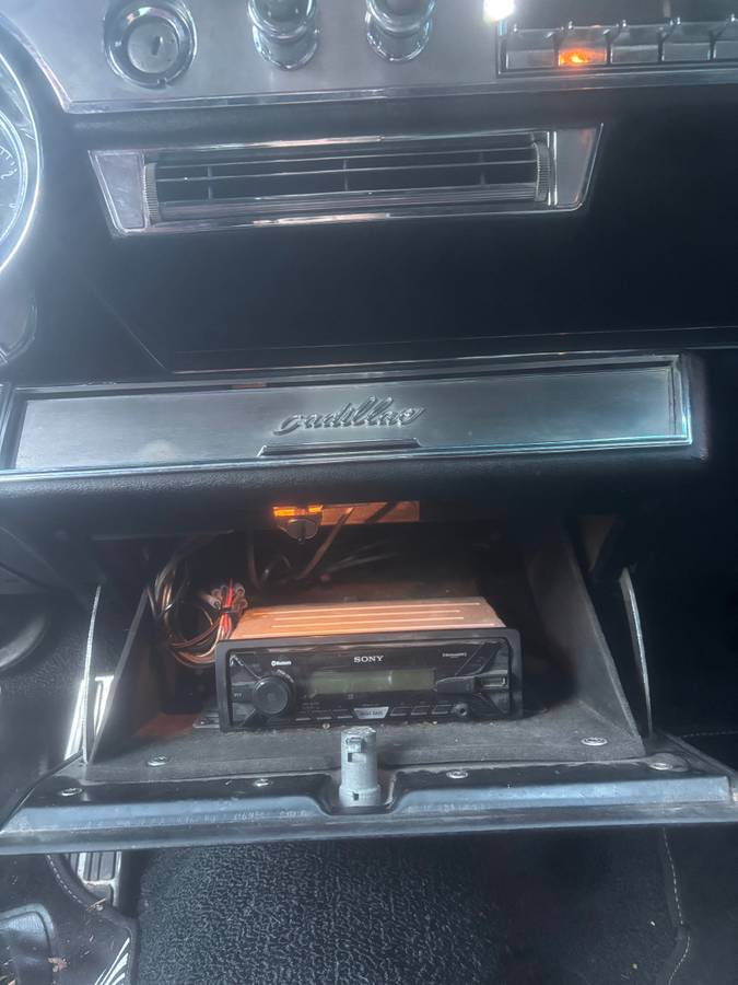 Cadillac-coupe-deville-1965-black-6