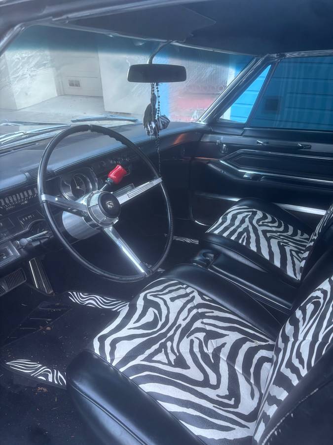 Cadillac-coupe-deville-1965-black-9