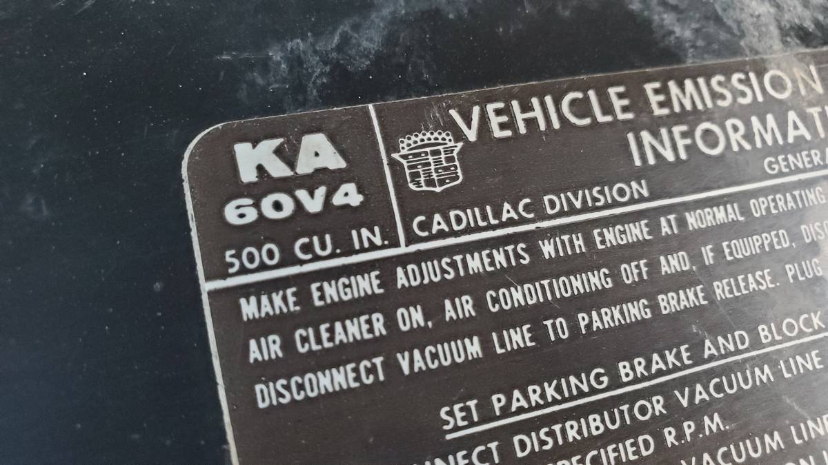 Cadillac-coupe-deville-1976-11