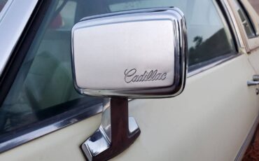 Cadillac-coupe-deville-1976-20