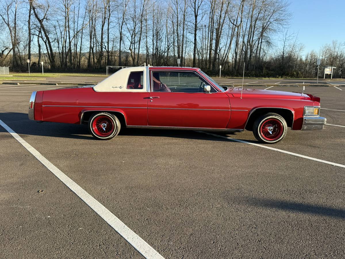 Cadillac-coupe-deville-1978-red-16
