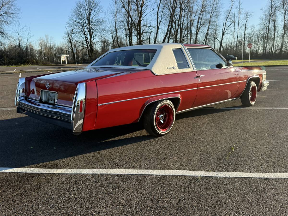 Cadillac-coupe-deville-1978-red-17