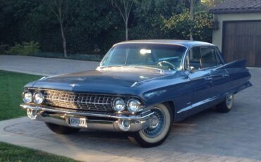 Cadillac-deville-1961-blue-1