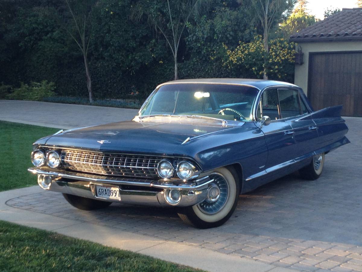 Cadillac-deville-1961-blue-1