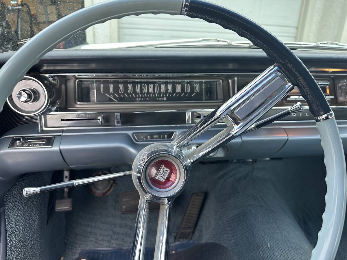 Cadillac-deville-1961-blue-11