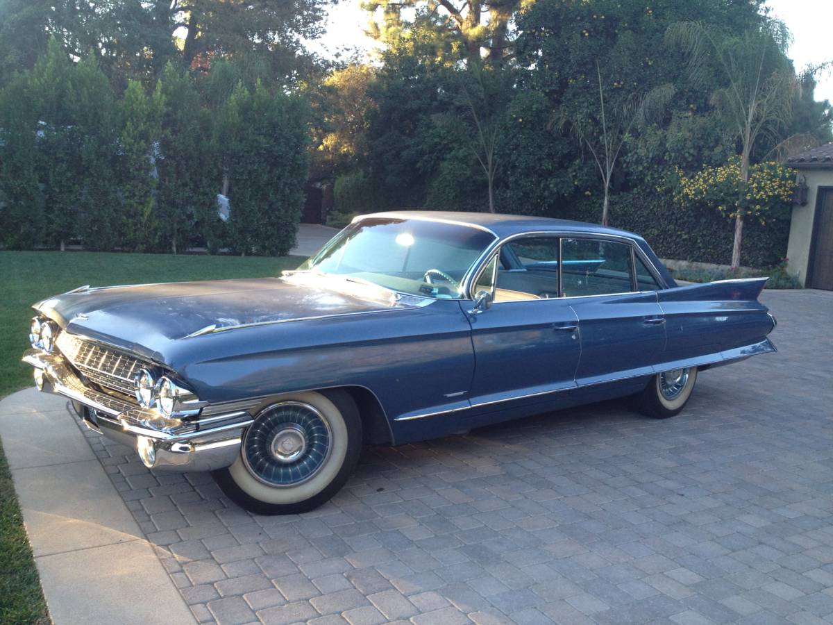Cadillac-deville-1961-blue-2