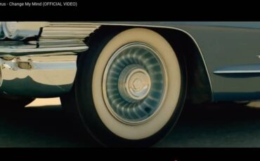 Cadillac-deville-1961-blue-21