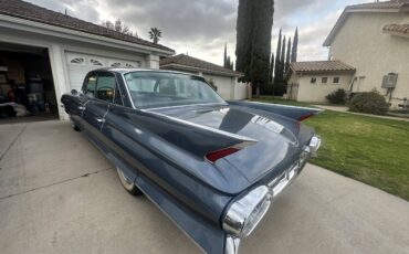 Cadillac-deville-1961-blue-4