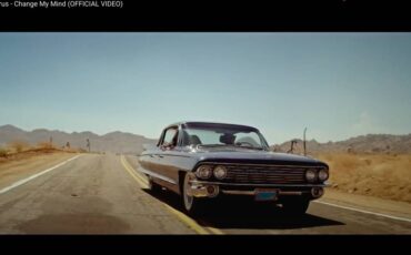 Cadillac-deville-1961-blue-7