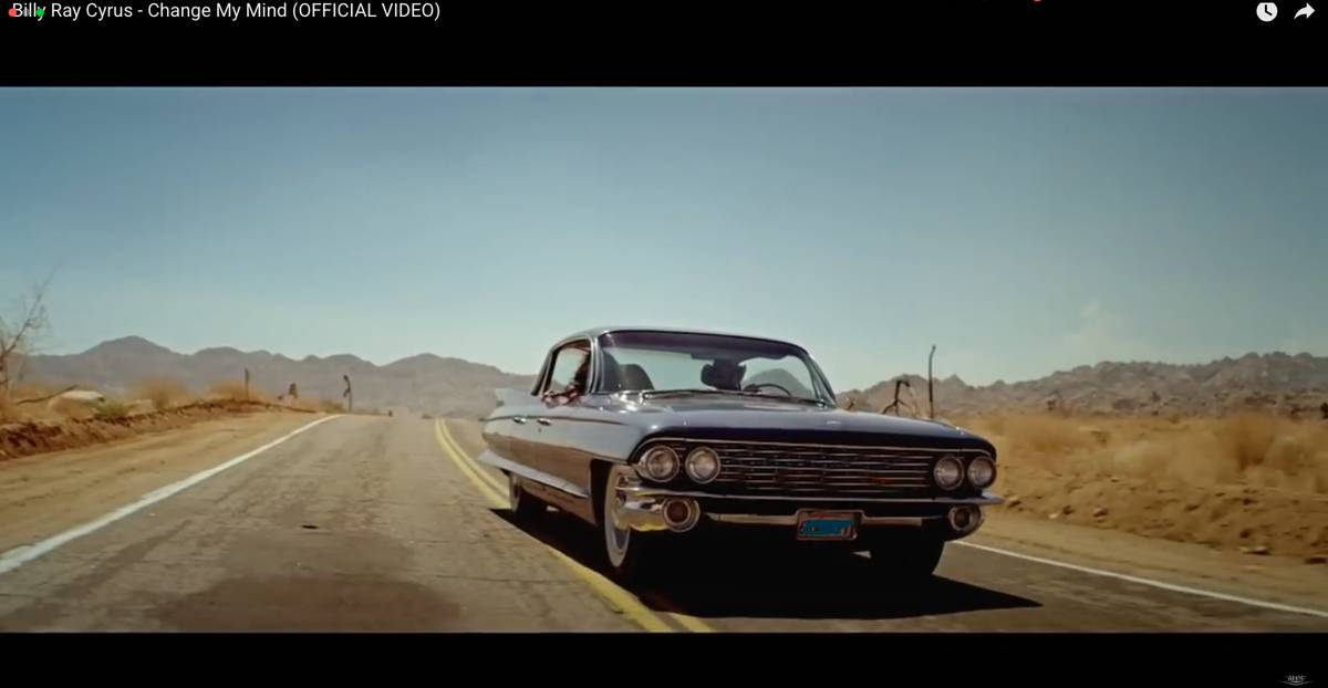 Cadillac-deville-1961-blue-7