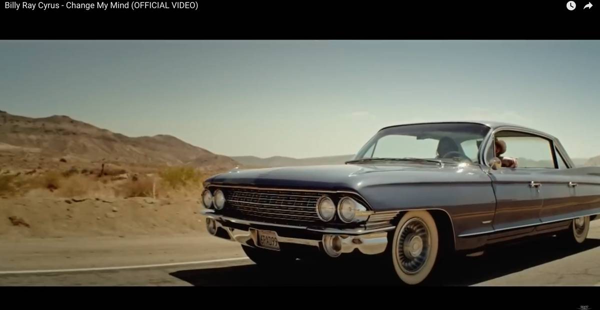 Cadillac-deville-1961-blue-9