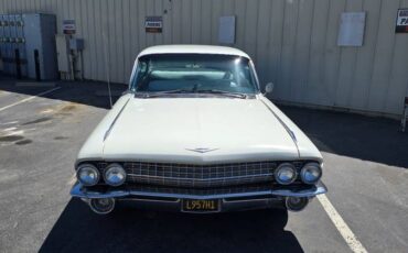 Cadillac-deville-1961-white-3