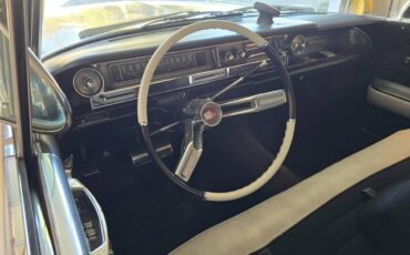 Cadillac-deville-1961-white-9