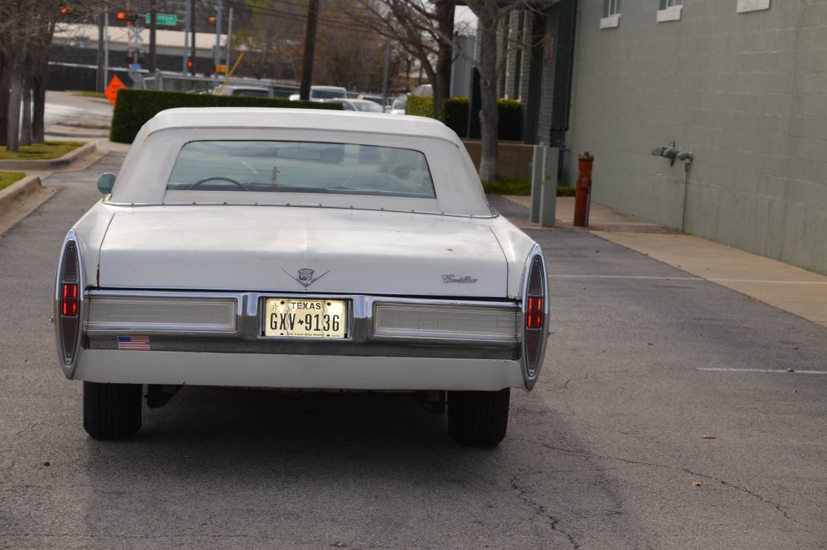 Cadillac-deville-1967-white-2