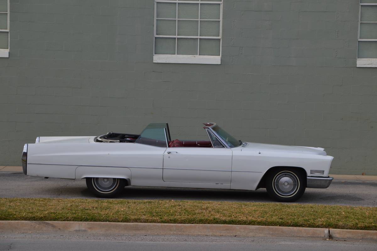 Cadillac-deville-1967-white-6