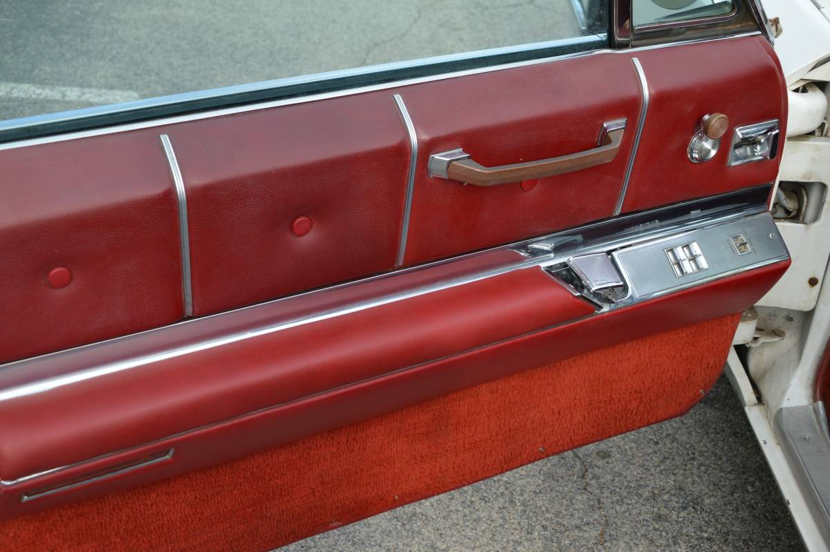 Cadillac-deville-1967-white-7