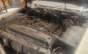 Cadillac-deville-1968-white-4