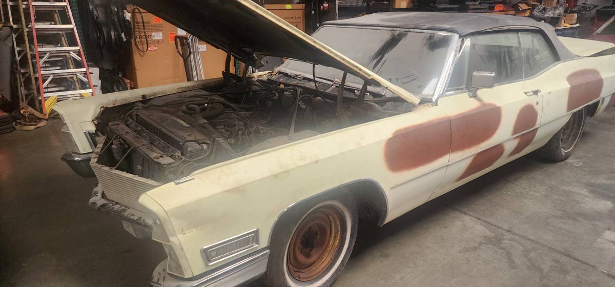 Cadillac-deville-1968-white-7