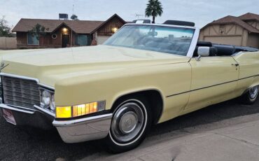Cadillac-deville-1969-yellow-15