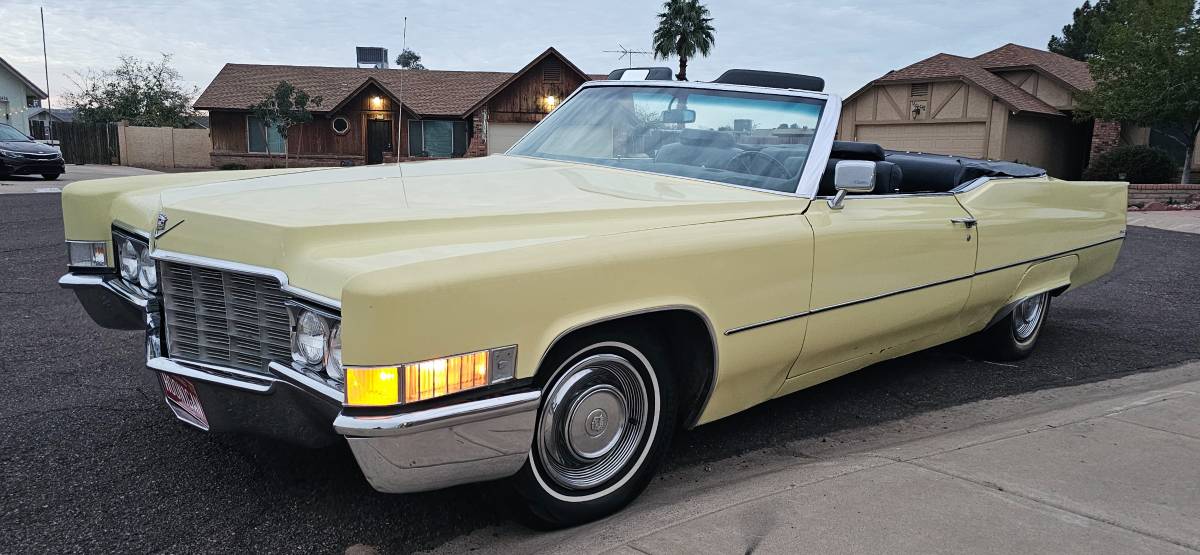 Cadillac-deville-1969-yellow-15