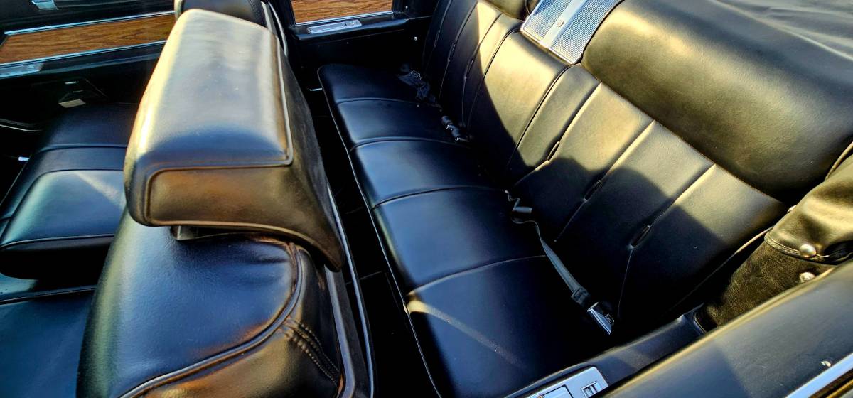 Cadillac-deville-1969-yellow-16