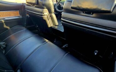 Cadillac-deville-1969-yellow-17