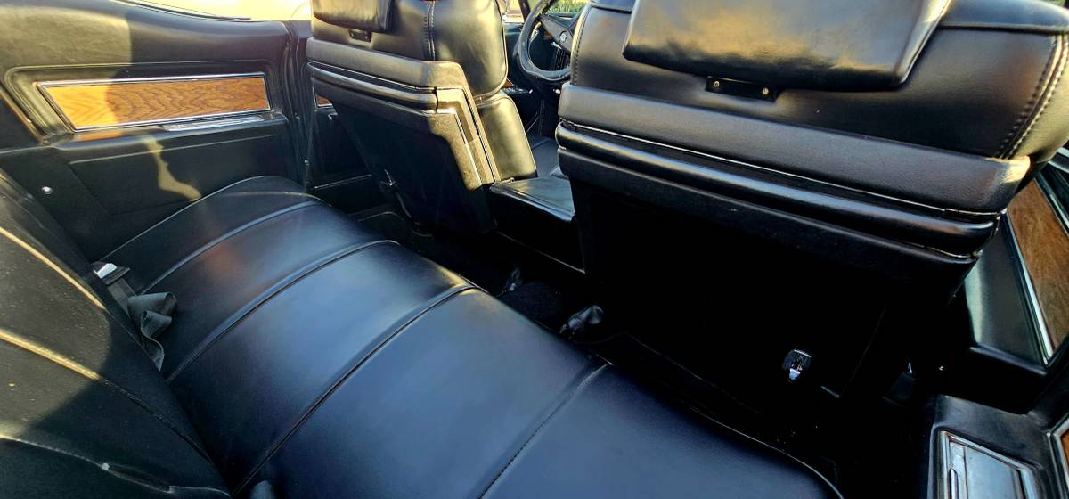 Cadillac-deville-1969-yellow-17